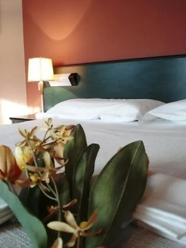 Hotel Trattoria Contini Sorbolo 3*,